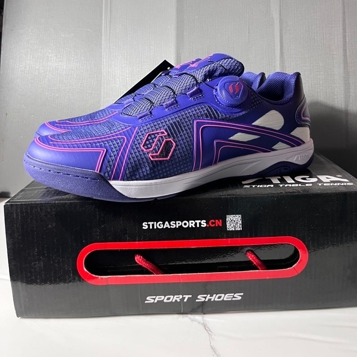 sepatu tenis meja