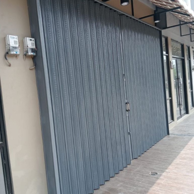 rolling door folding