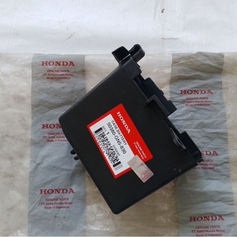 50380-GN5-830 Rumah aki tempat box aki Honda PRIMA GRAND Original baru AHM