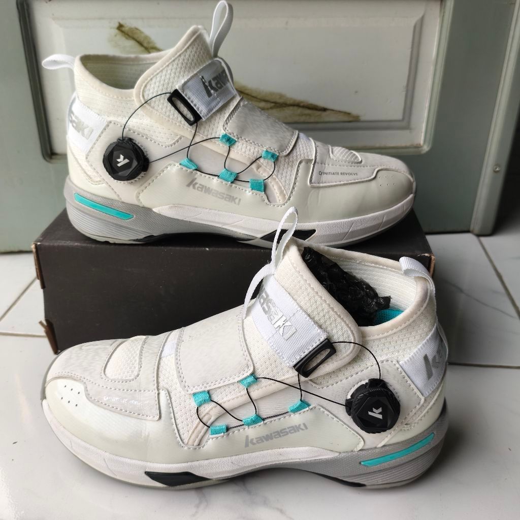Sepatu Badminton Kawasaki Boa sz 41 (Second)