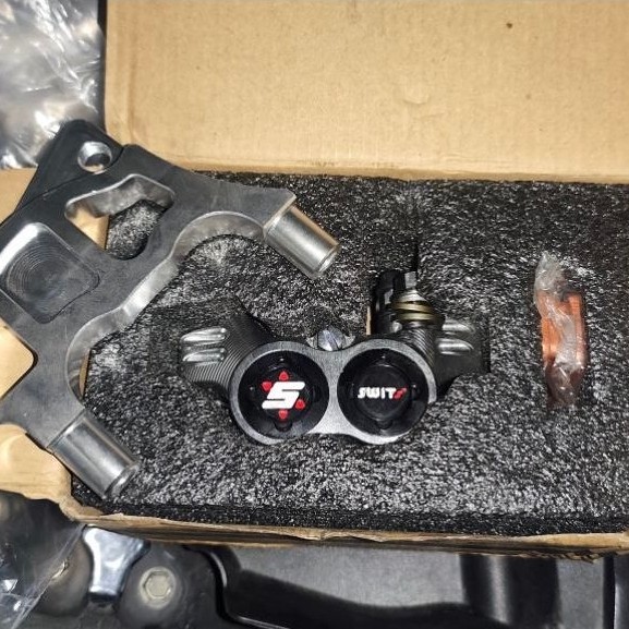 kaliper swits 4 piston + breket mio