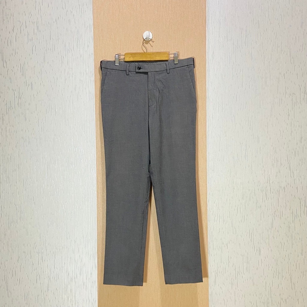 Work Pants UNIQLO HEATTECH / Celana Bahan Pria / JP608 / Size 31-32