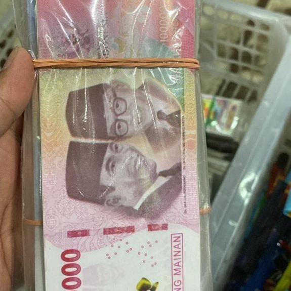 Uang Mainan Rp 100.000 Baru - Replika Uang Kertas Berkualitas Tinggi 1 pack isi 10 pcs/bungkus