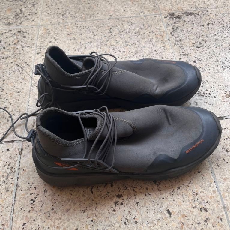 Sepatu running 910 Nineten Ryu 1.5 UK 42