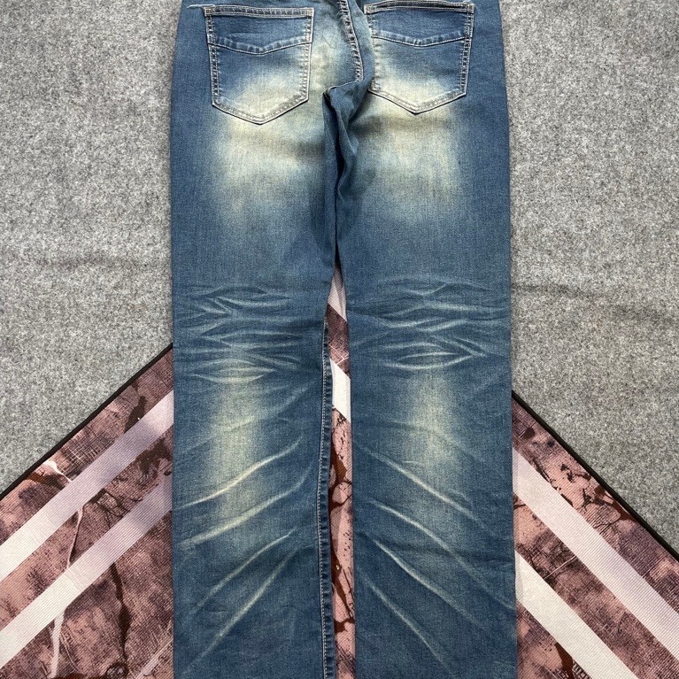 Celana jeans fading Invisible second