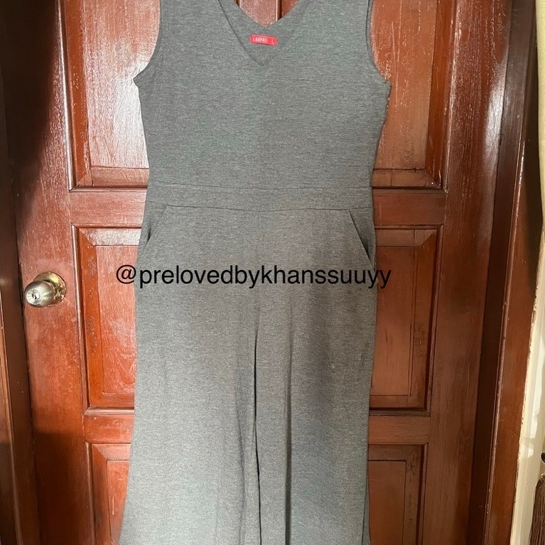 Jumpsuit Celana Graphis size L