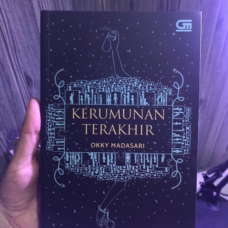 (PRELOVED) Kerumunan Terakhir & Entrok- Okky Madasari