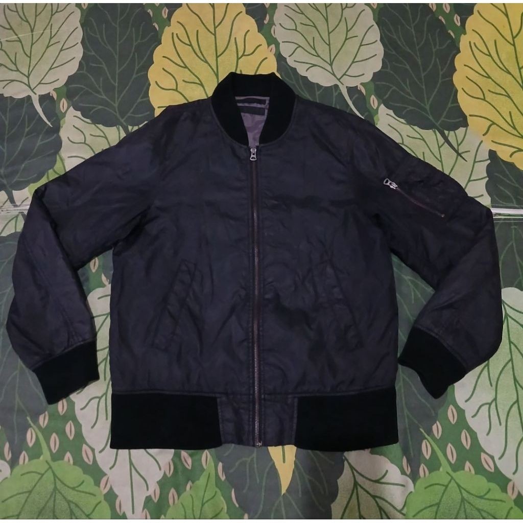 Jaket Bomber Uniqlo