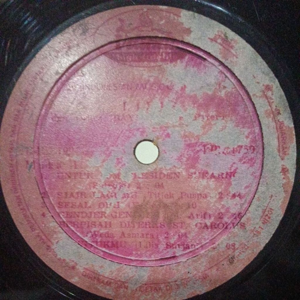 Vinyl Piringan Hitam 12 inch Lilis Surjani - ia tetap di atas  - Gendjer Gendjer - Untuk PJM Preside