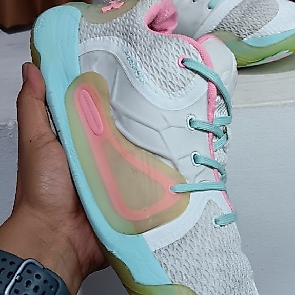 sepatu under armour