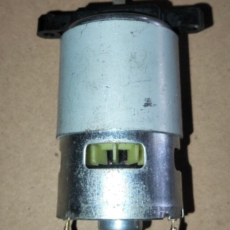 DINAMO MOTOR BRS 12V 2.2A BEKAS COPOTAN
