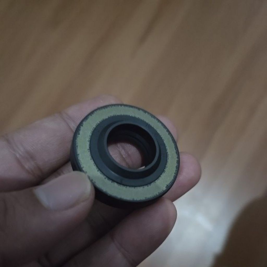 SEAL SHOCK DEPAN DATSUN GO