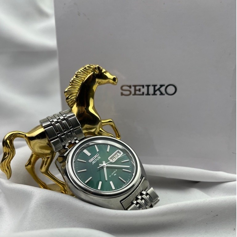 SEIKO ACTUS GREEN SUNBURST