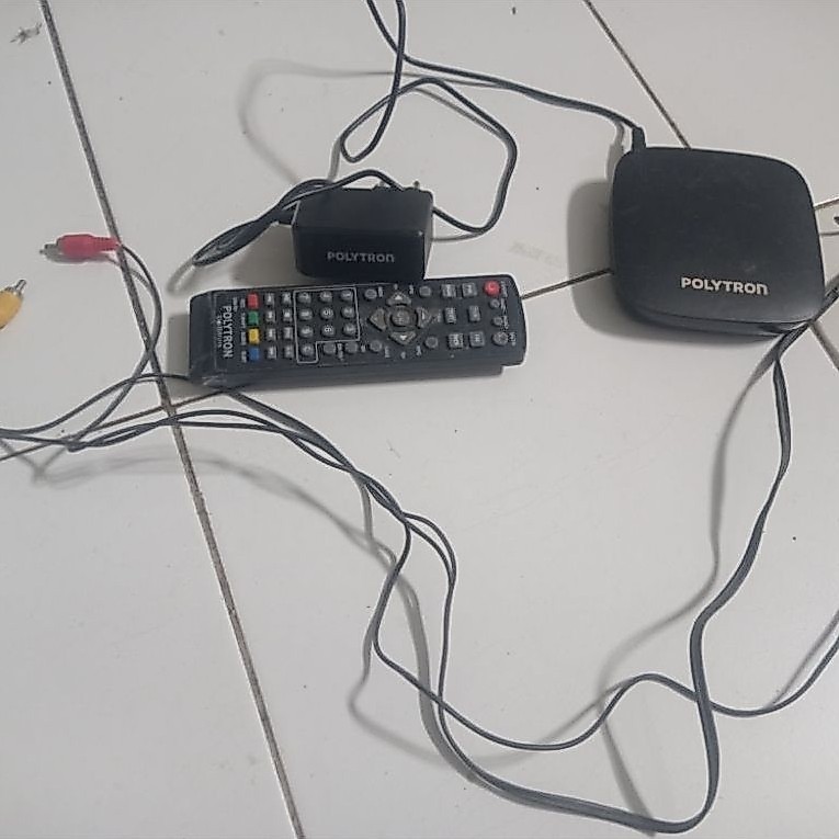 STB POLYTRON & ADAPTOR STB POLYTRON