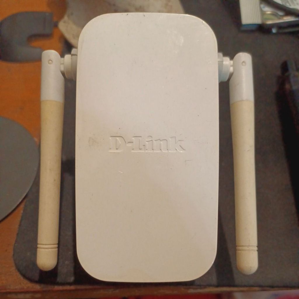 D-LINK Range wifi Extender Dap-1325 (Bekas)