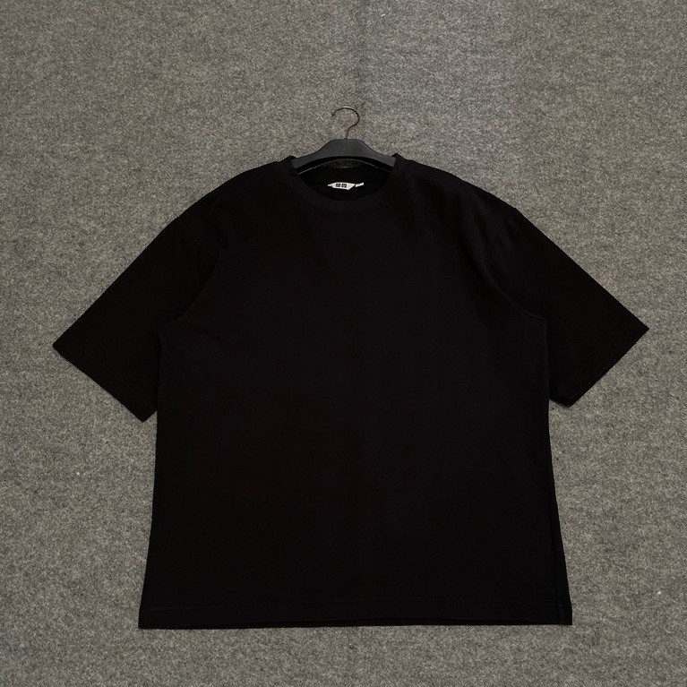 Uniqlo U Airism Black Oversized T-shirt