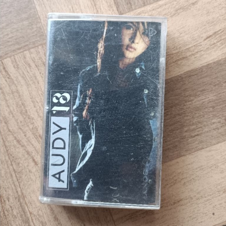 kaset pita AUDY 18
