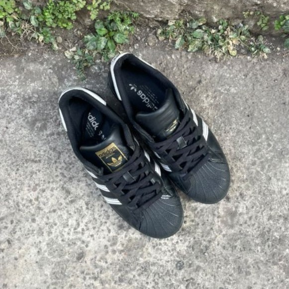 superstar black