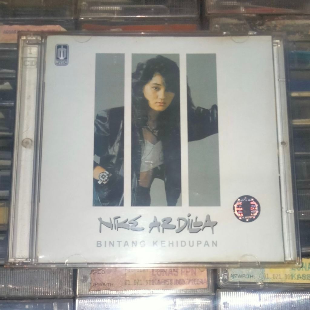 Kaset CD Nike Ardilla Bintang Kehidupan