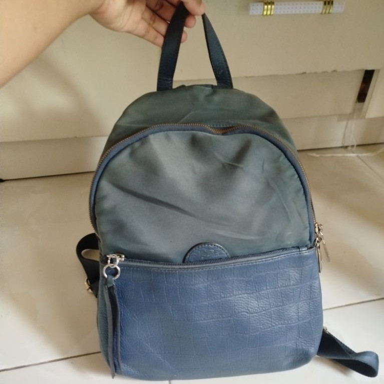 Elegance Tas Ransel Nilon Mix Kulit dengan Desain Elegan dan Praktis untuk Penggunaan Sehari-hari
