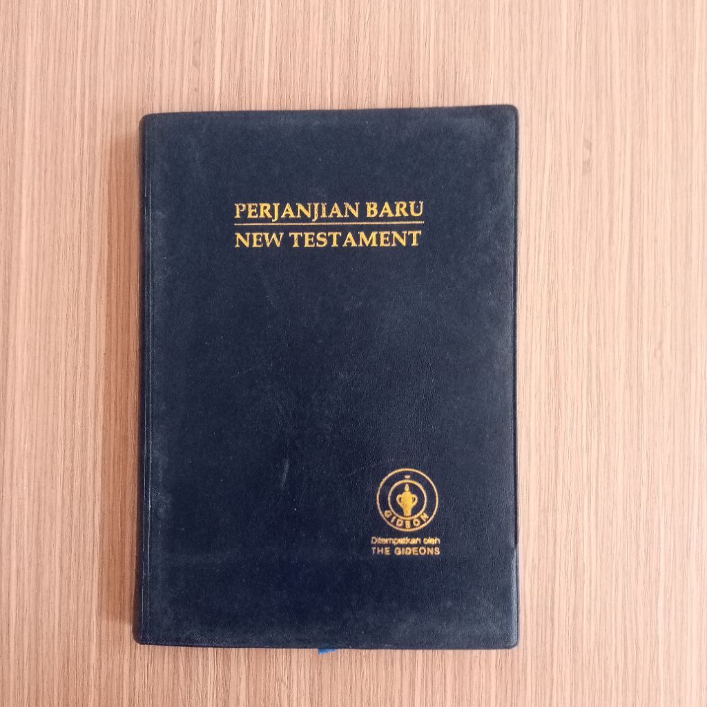 Buku Alkitab Perjanjian Baru New Testament Bilingual The Gideons buku Agama dan Spritualitas Kristen