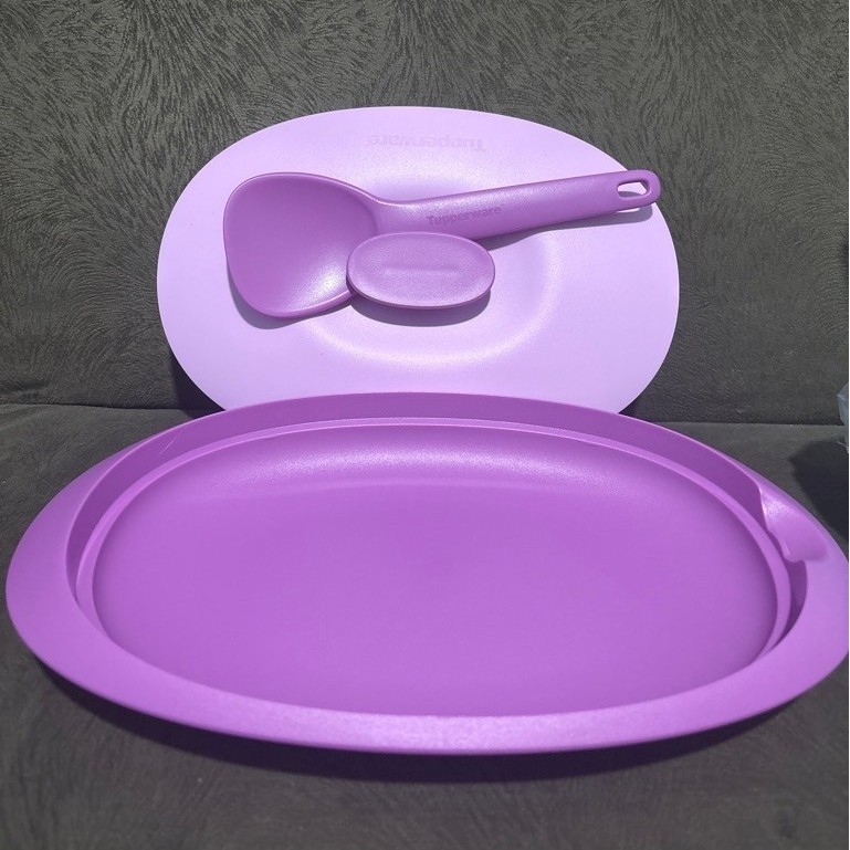 Blossom Tupperware platter ungu dengan centong