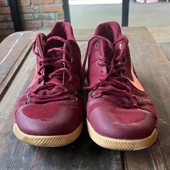 Preloved Nike Kyrie 3 Hot Punch