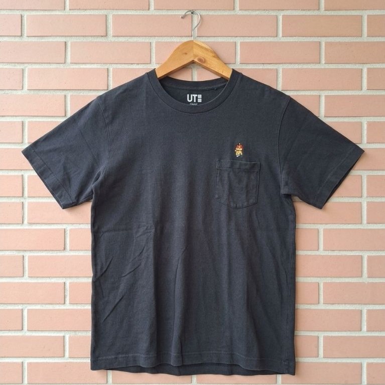 Kaos Hitam Uniqlo UT Doraemon Size S