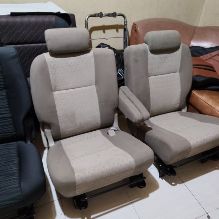 jok tengah innova captain seat