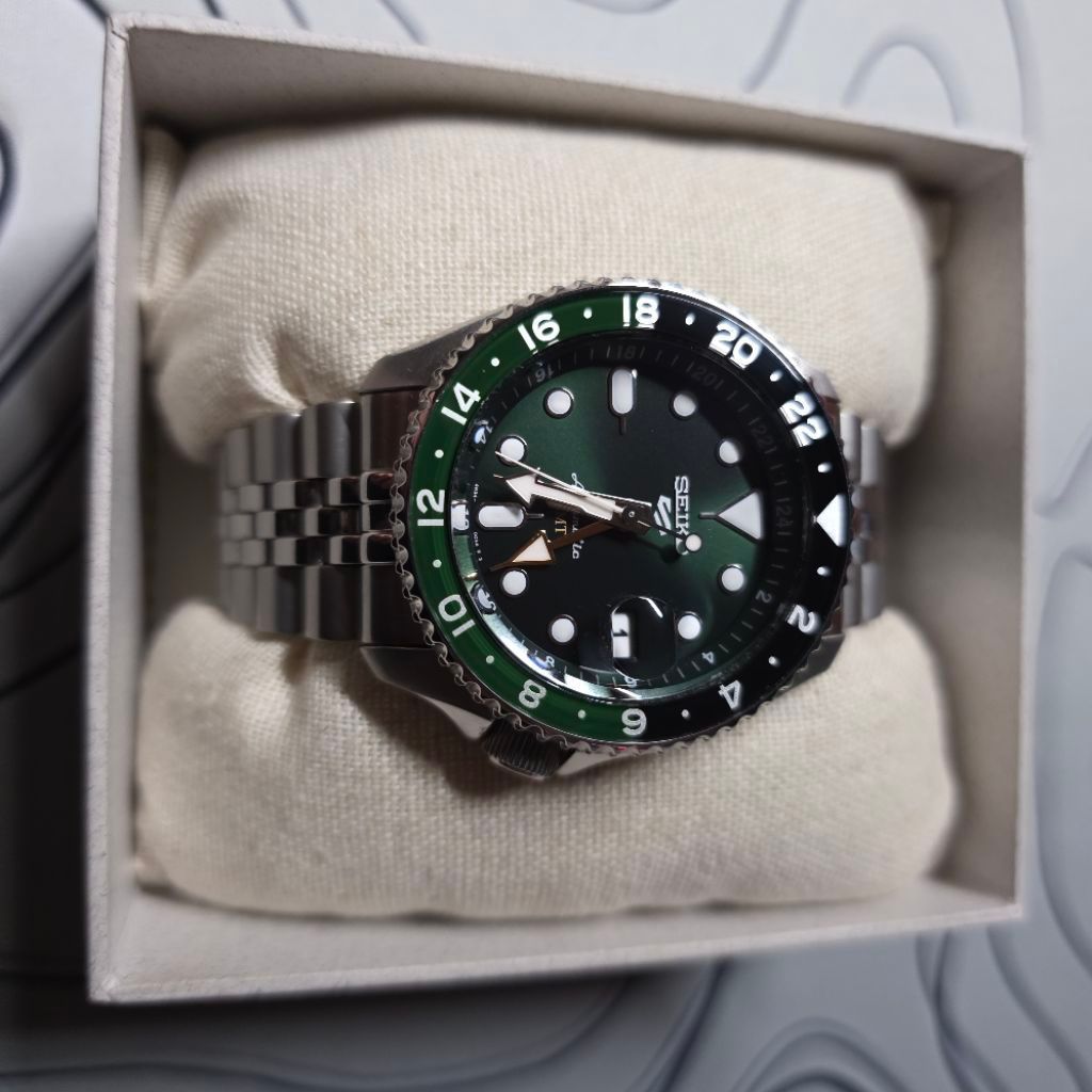 Seiko 5 Sports GMT - Green