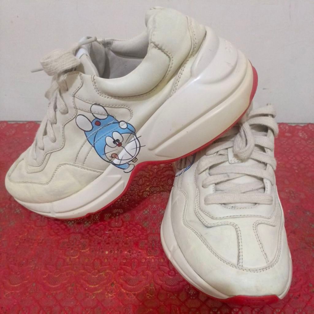 Sepatu Gucci Rhyton collep doraemon