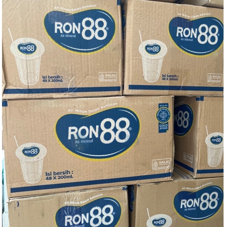 RON 88 Air Mineral Cup 200ml (1 dus 48 gelas)