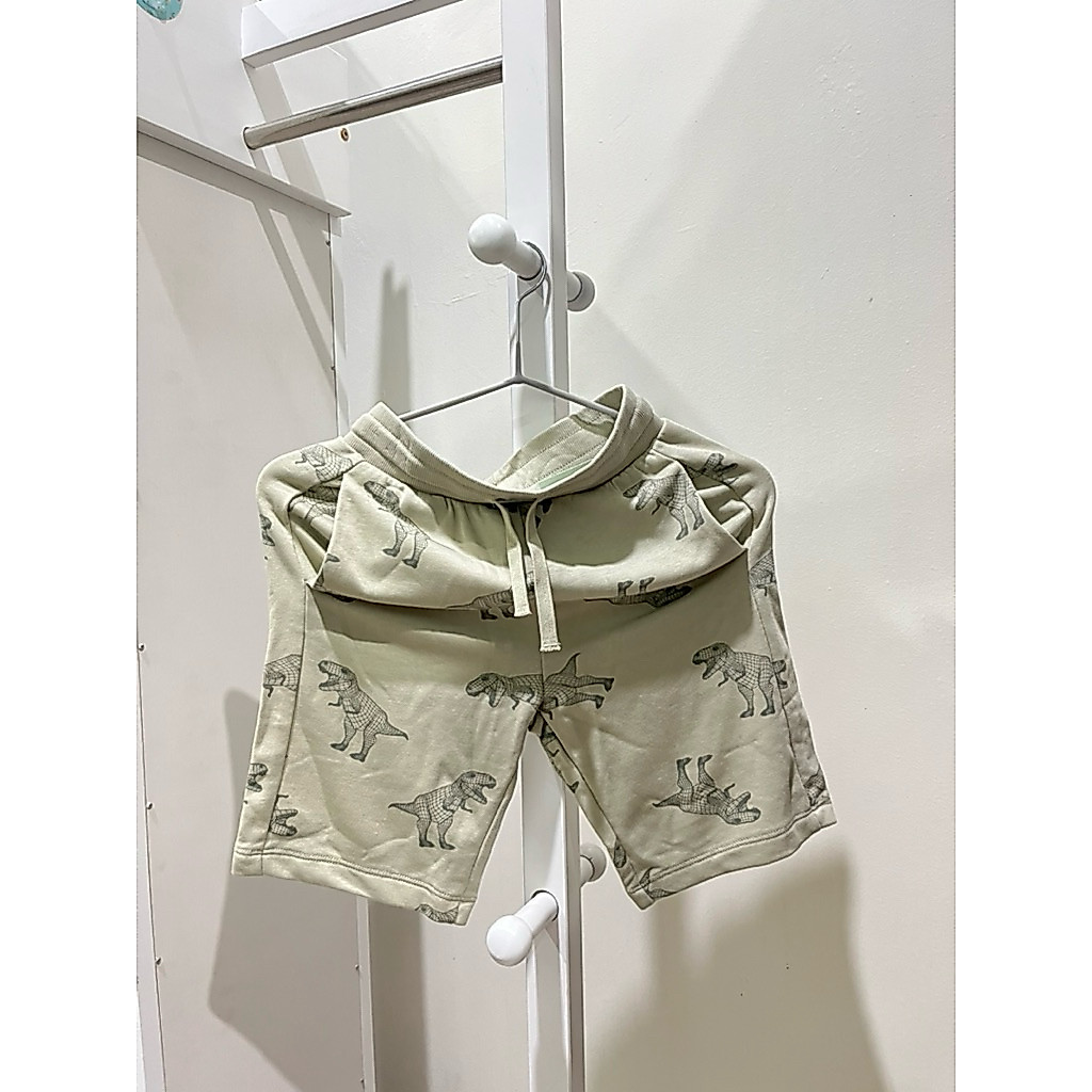 Celana pendek H&M kids hijau muda dino (tdk reject) ukuran 6-7th dan 8-9th sale