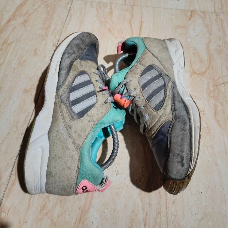 Sepatu Adidas x Offspring Torsion Response Lite