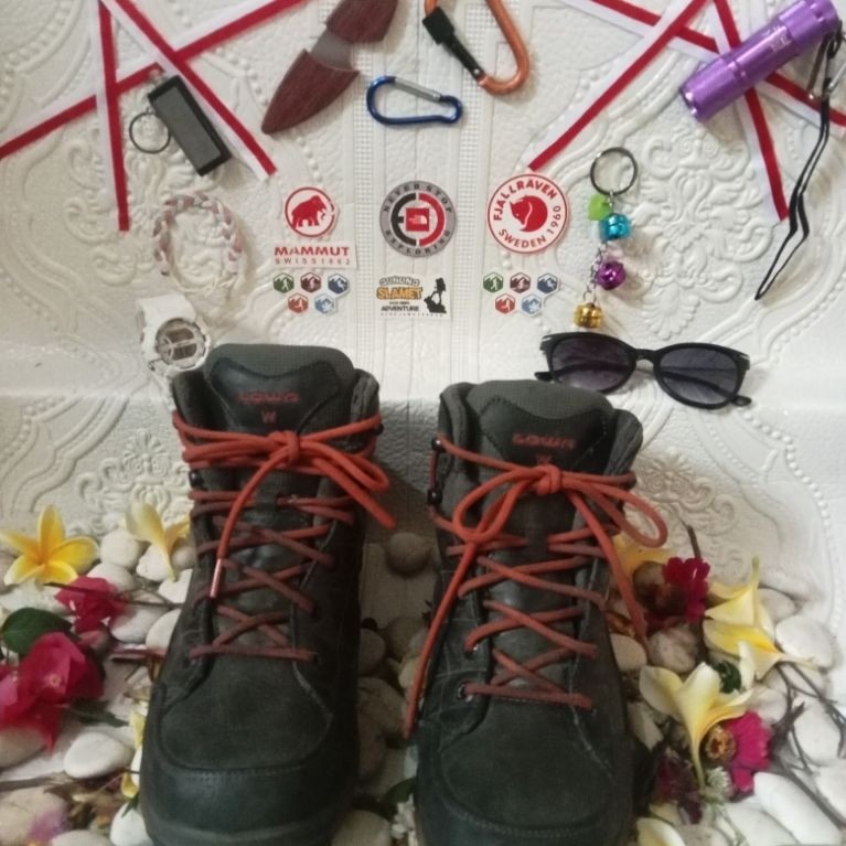 sepatu hiking lowa bormio GTX