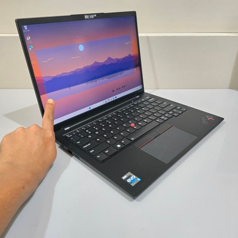 Lenovo ThinkPad X1 Carbon Gen 10  Core i7 Gen 12th  14 Inch FHD Plus Touch
