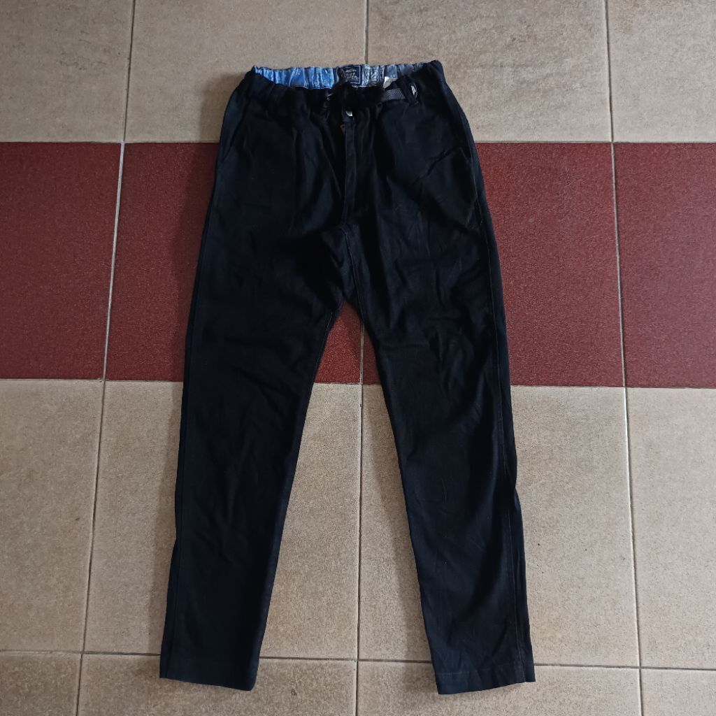 celana panjang utility Kriff mayer hitam. 02