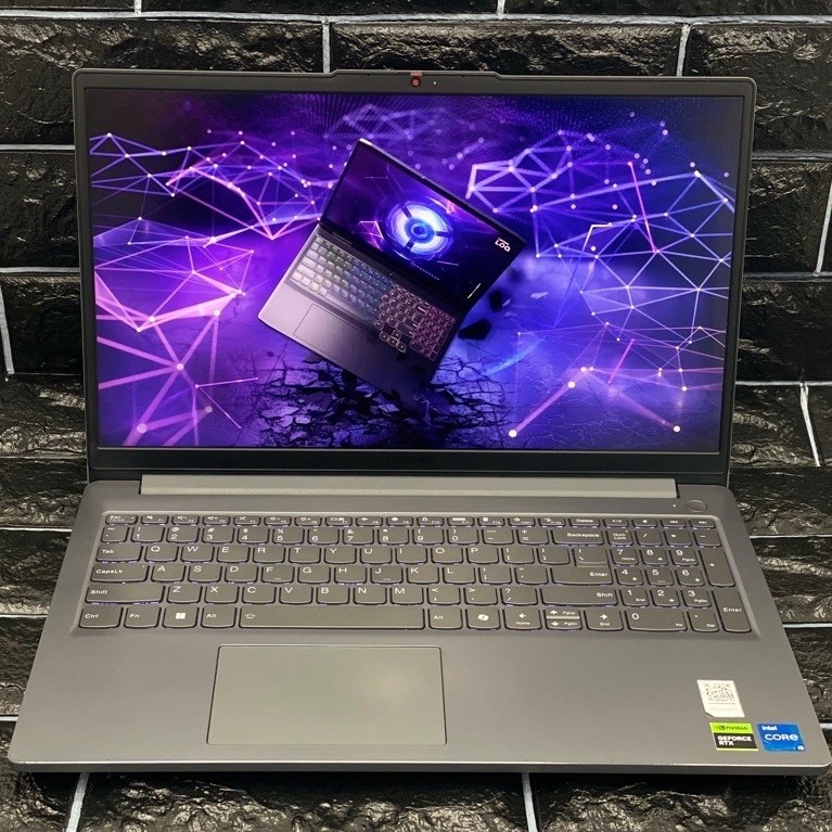 LAPTOP GAMING / RENDER LOQ ESENTIAL RTX 2050(4GB) i5-12450HX RAM 12GB SSD 512GB
