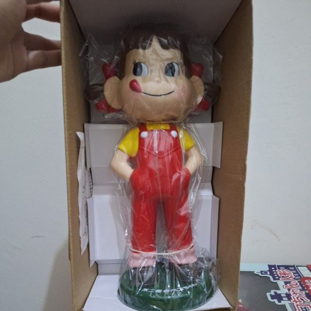 Peko-chan Bobblehead boneka kepala goyang maskot Fujiya