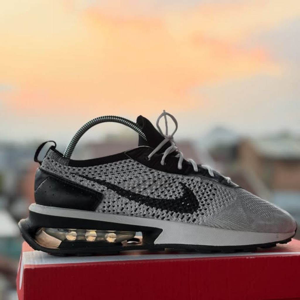Sepatu Nike Air Max Flyknit Racer