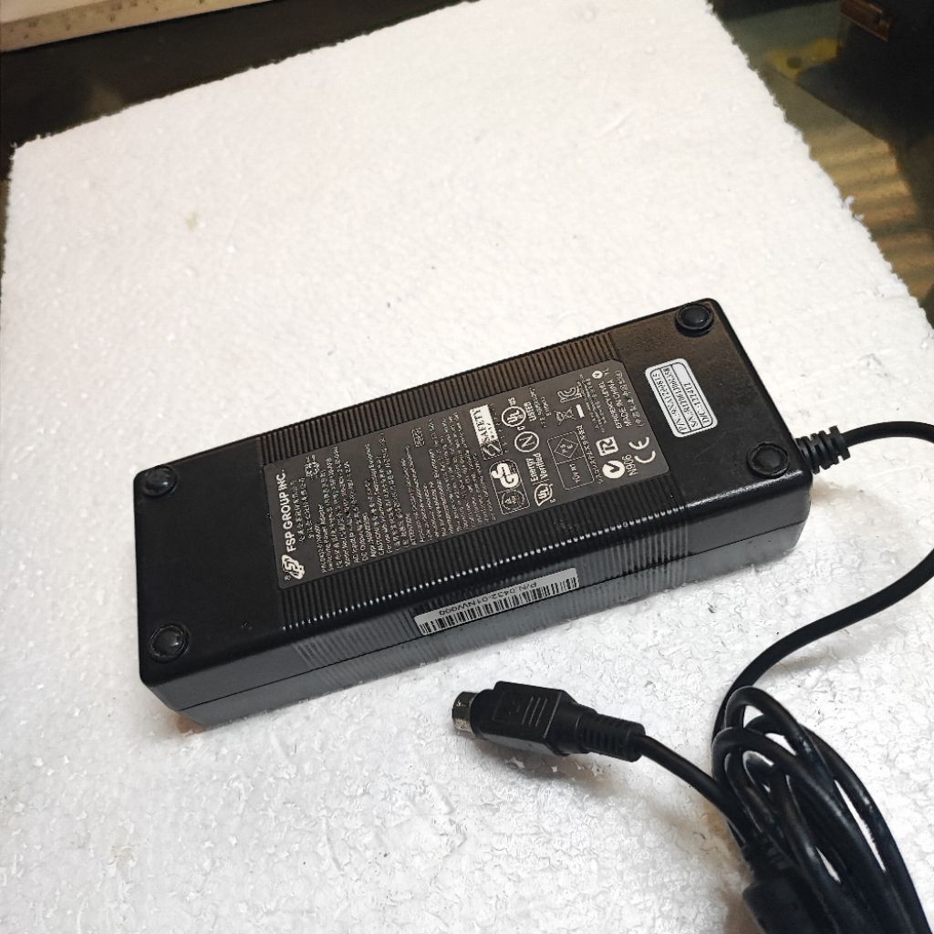 Adaptor FSP  48V 2,5A Jack bundar 4pin FSP120-AFB