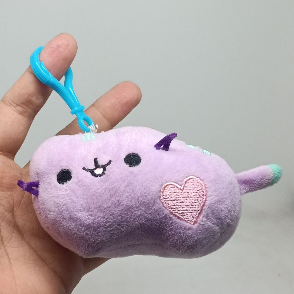 Boneka kucing Pusheen ungu pastel costum keyring NO BRAND plush 12cm