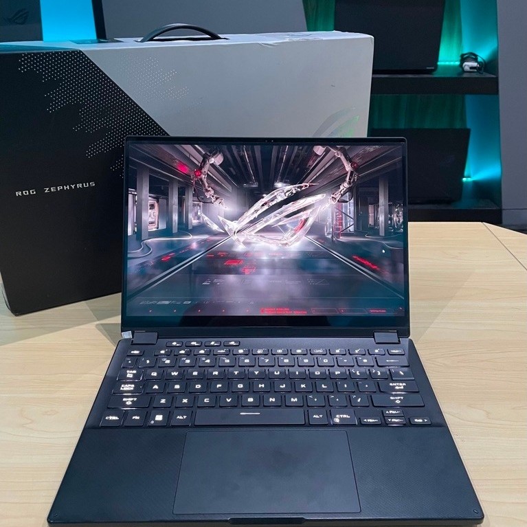 ASUS ROG Flow X13 GV302XV Ryzen 9 7940HS RTX 4060 16GB/1TB