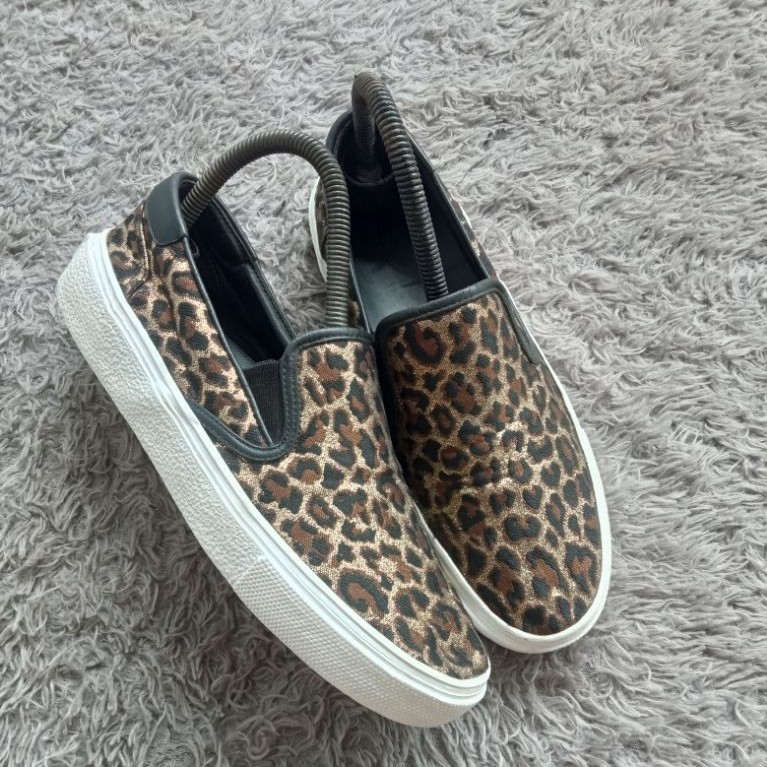 sepatu saint Laurent leopard slip on women size 38/24cm made in spain original mulus