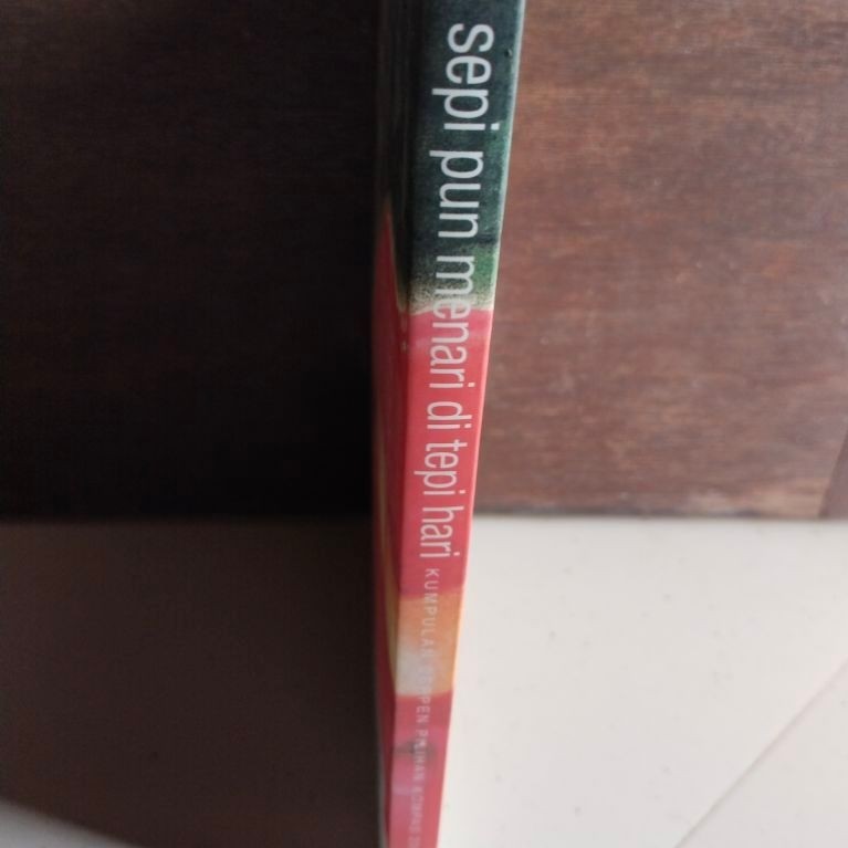 BUKU LANGKA Sepi Pun Menari di Tepi Hari - Cerpen Kompas Pilihan 2004 - Sapardi Djoko Damono Kuntowi