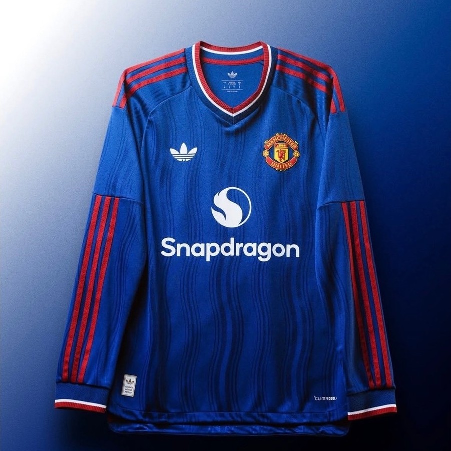 Manchester United Away 26/27 Longsleeve Stadium Jersey | Retro | Vintage Edition | Jersey Bola | Aut