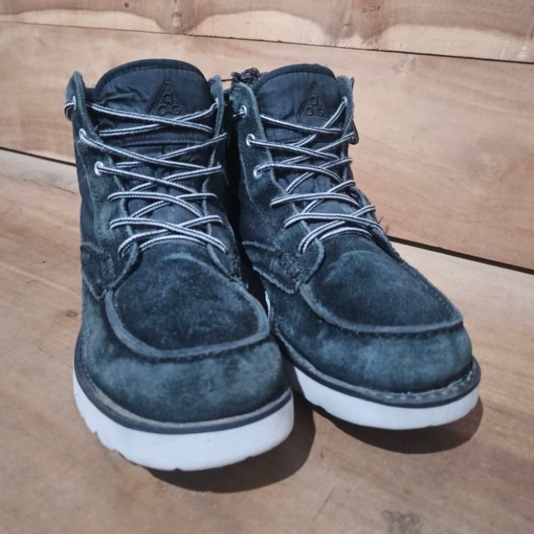 sepatu nike acg size 41
