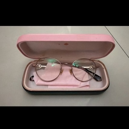 Kacamata Wanita Bingkai Bulat Rose Gold