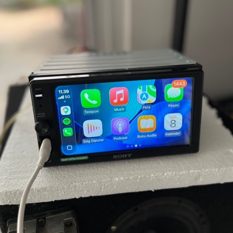Head unit Sony XAV AX-1000