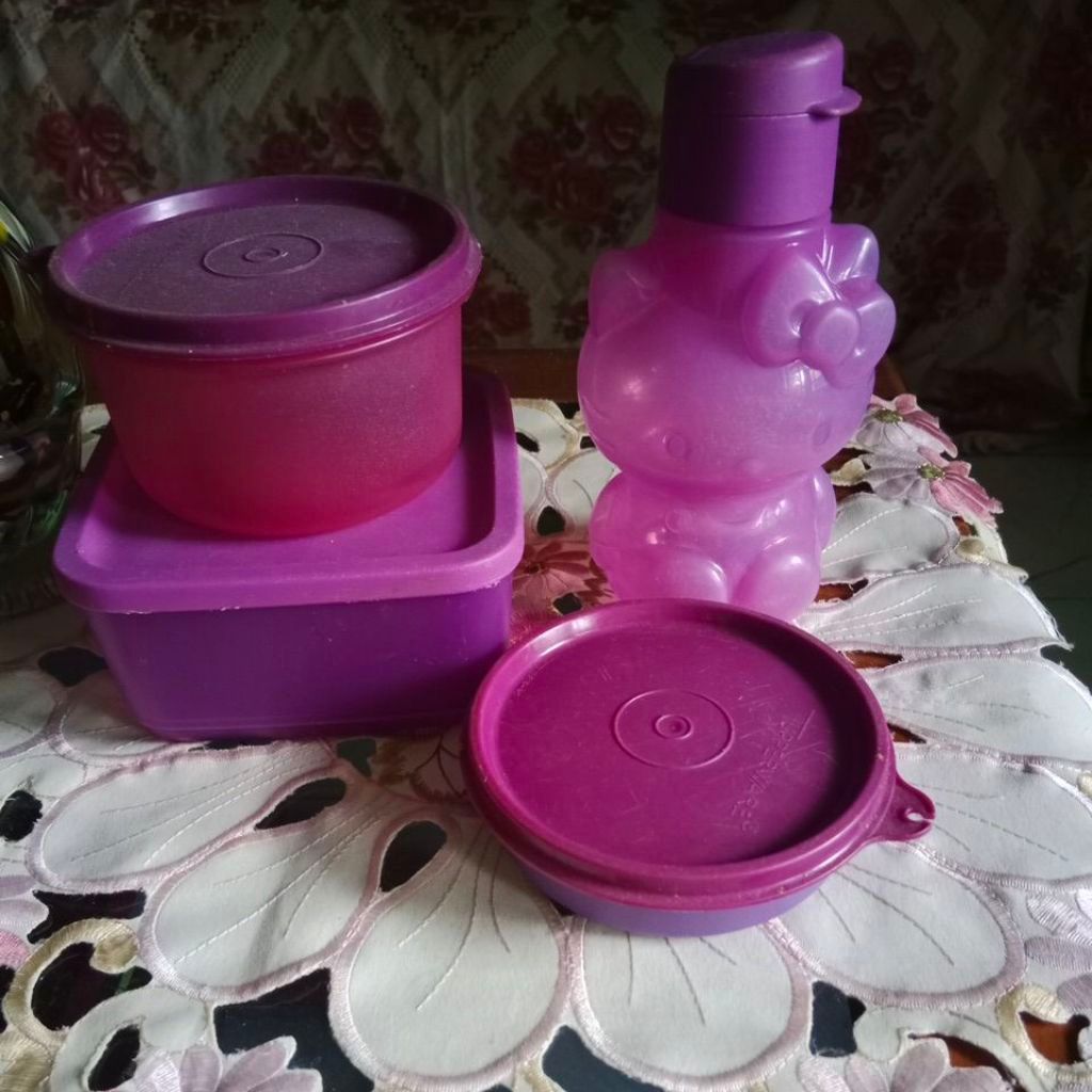 Paket Makan ungu Tupperware, second